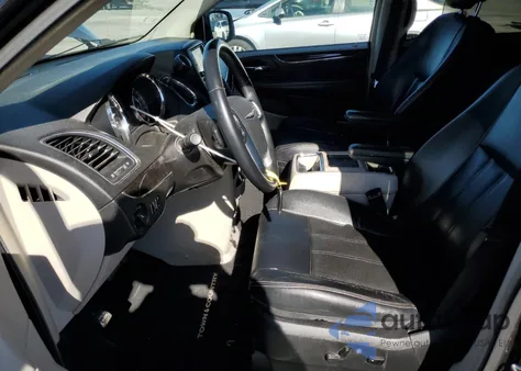 2013 Chrysler Town & Country Touring L из США, поврежденный, VIN 2C4RC1CG0DR583596